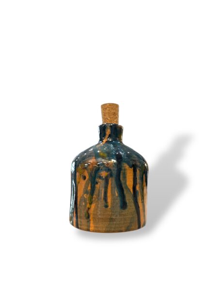 Bottiglia -NC- in ceramica di Santo Stefano di Camastra