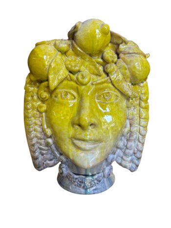 Donna con Limoni - in Ceramica di Santo Stefano di Camastra